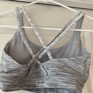 Lululemon energy bra size 6